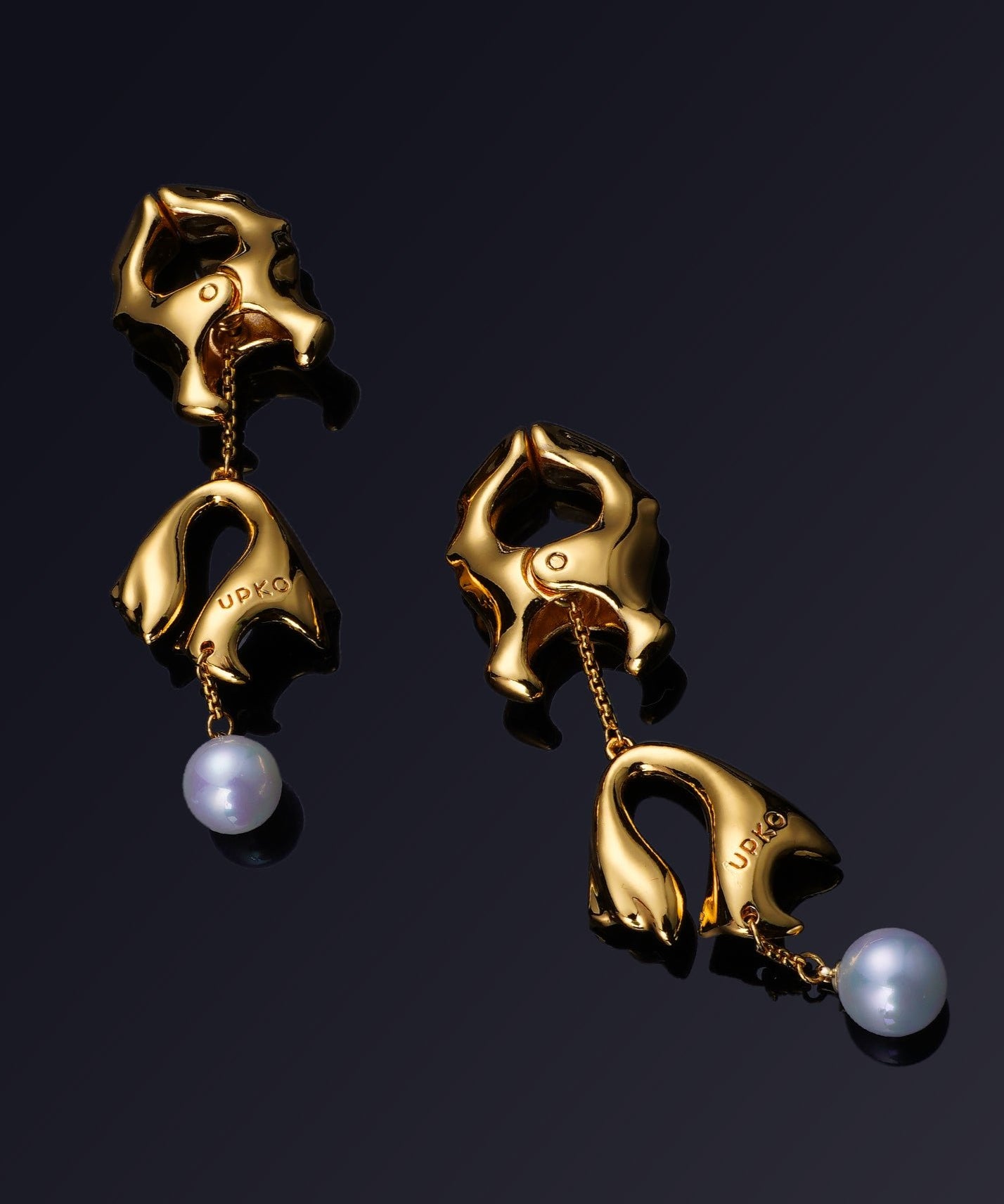 Moist Eyes Pearl Nipple Clamps