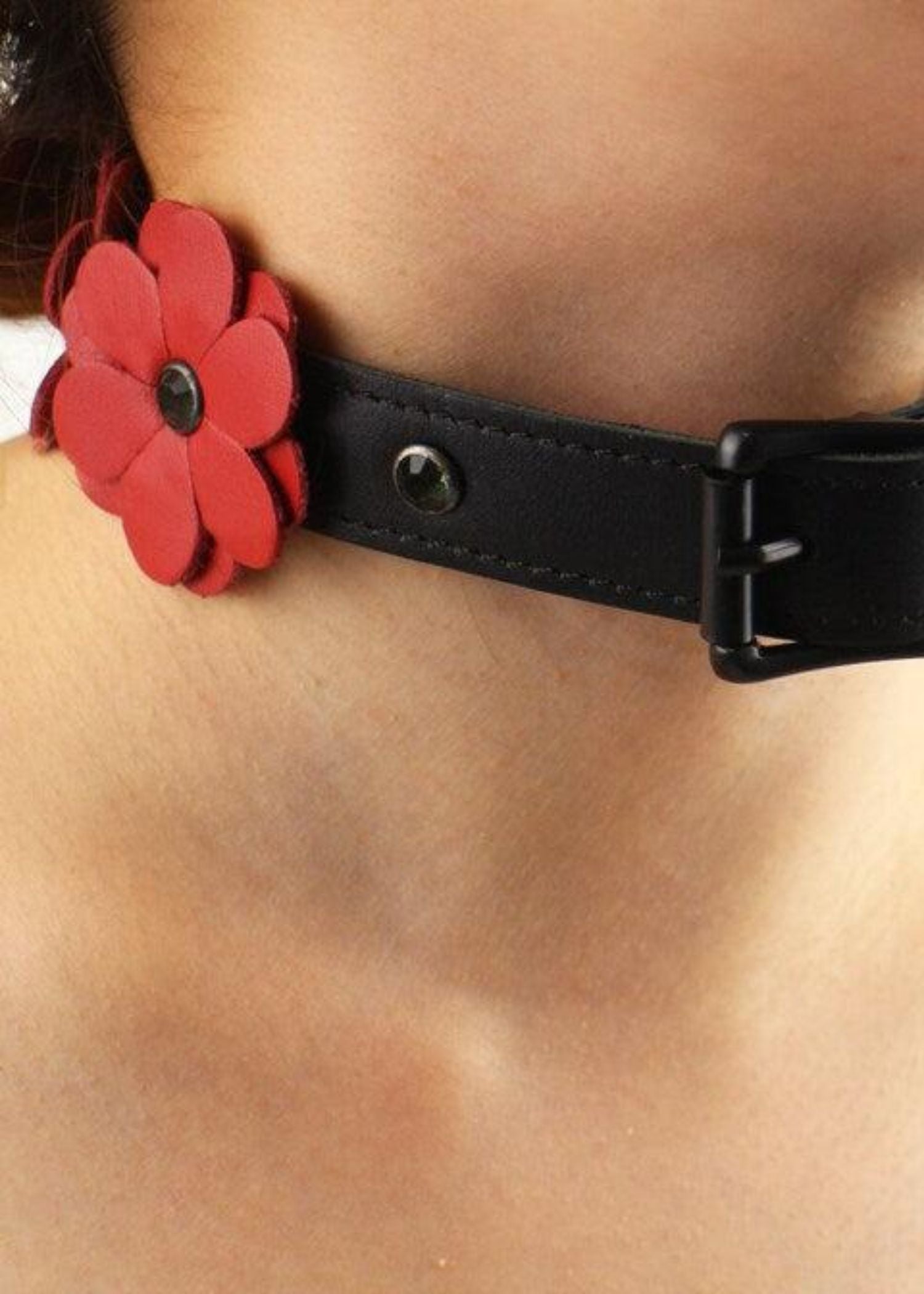 Liebe Seele Flower Rhythm Leather Collar with Leash Choker (Red) | Avec Amour Lingerie