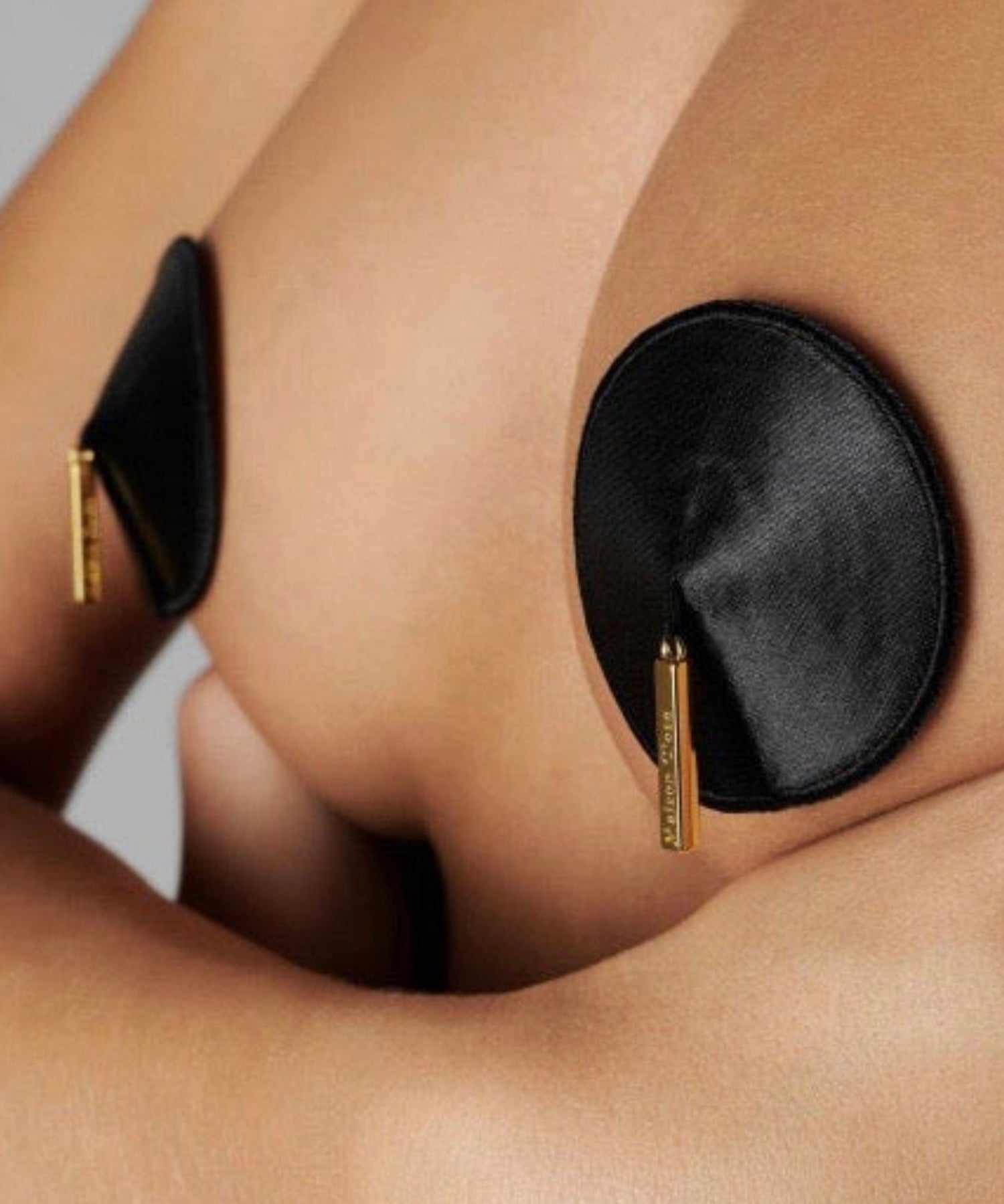Maison Close Les Fetches Nippies | Black Nipplets