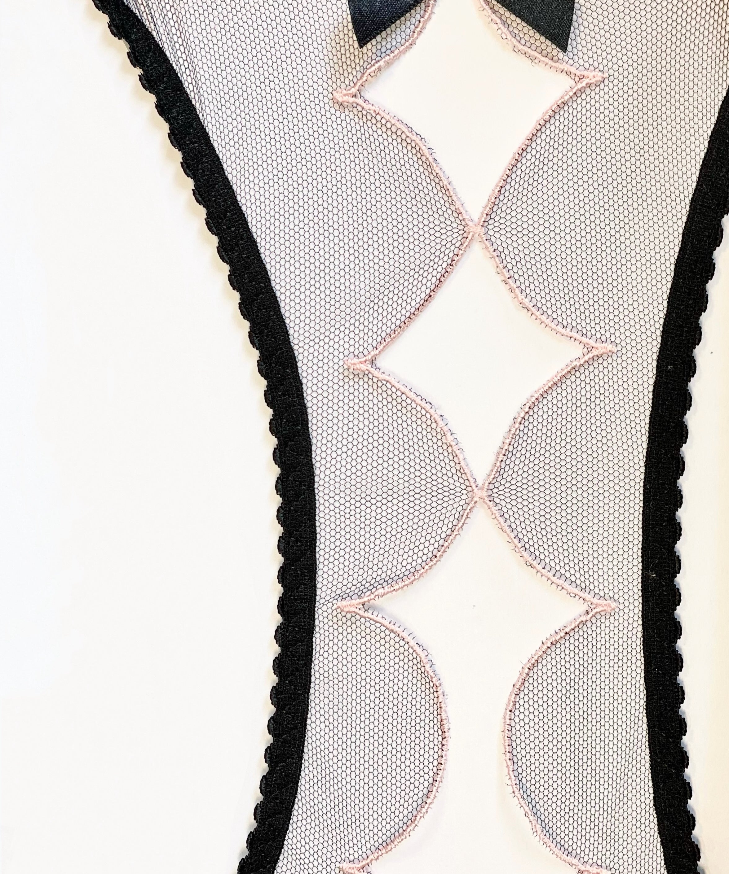 Lorna Ouvert Brief (Black/Pink)