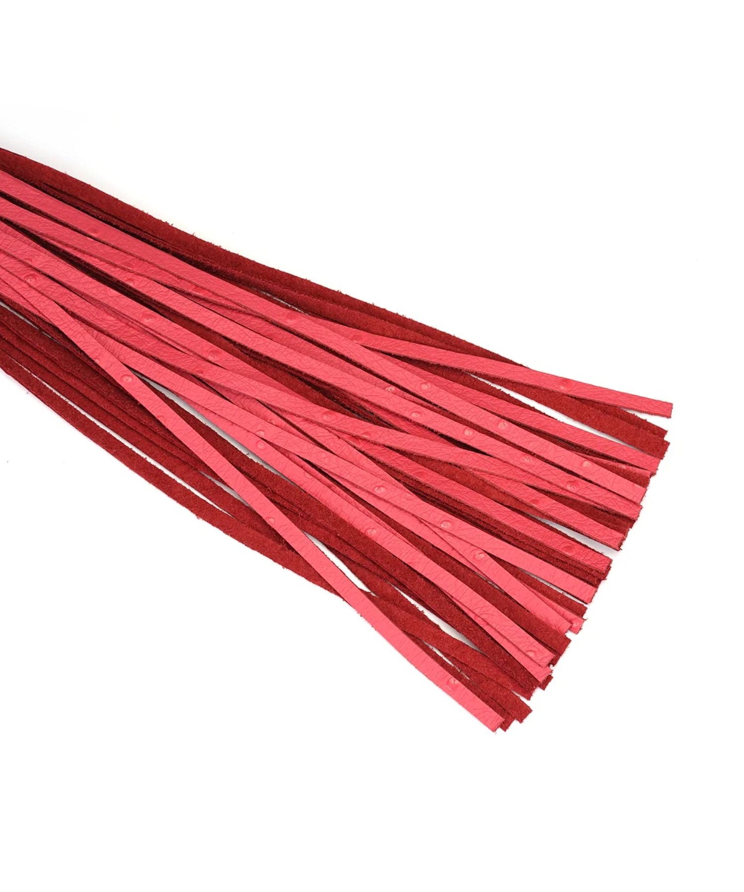 Liebe Seele Angel's Kiss Pink Leather Flogger - BDSM Toy | Avec Amour Lingerie