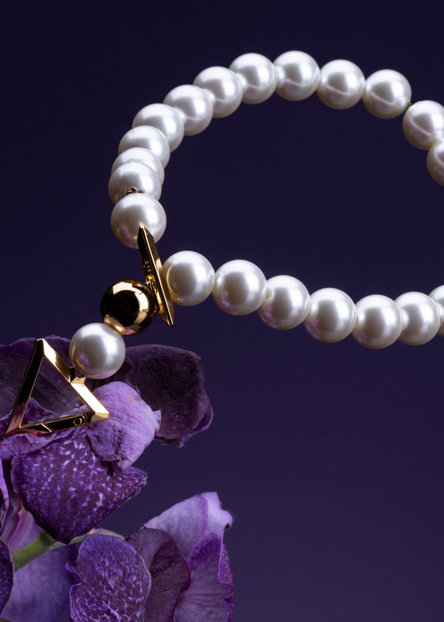 UPKO Moist Eyes Pearl Collar Choker / Necklace - Luxury Fashion Jewelry | Avec Amour Luxury Lingerie
